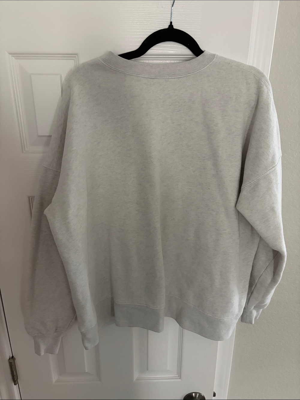 Women’s Crewneck Sweatshirt - Light Gray - Oversized and very cozy / relaxed - Picture 4 of 4